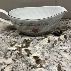 Royal‎ Swirl Fine China Gravy Boat Pink Rose